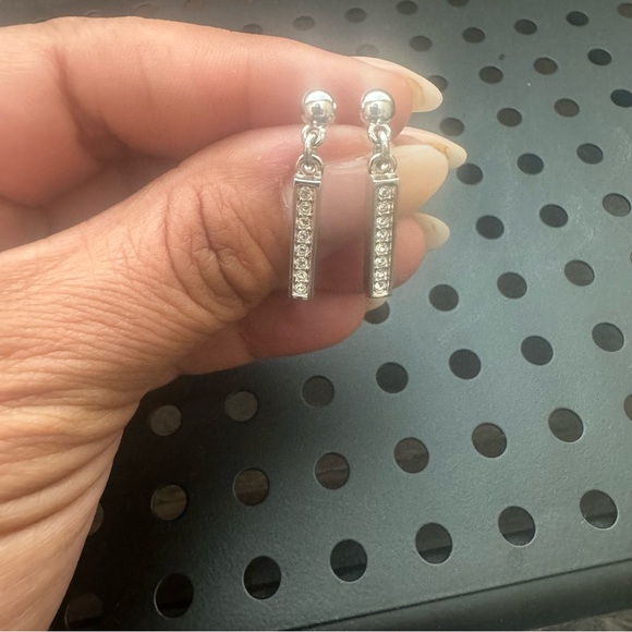 Beautiful Swarovski earrings. Mint condition - Picture 3 of 3